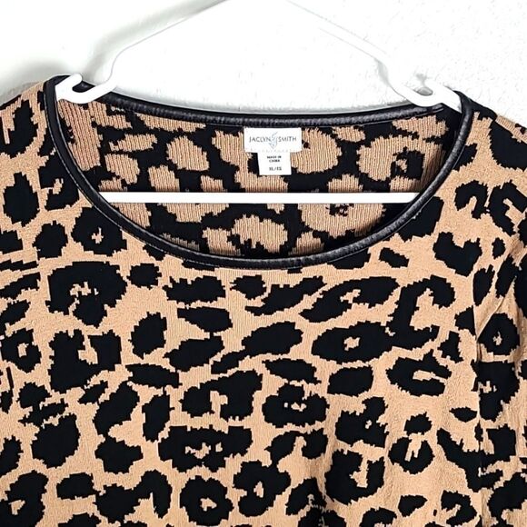 Jaclyn Smith Pullover Animal Print Sweater, Size XL - Picture 2 of 8
